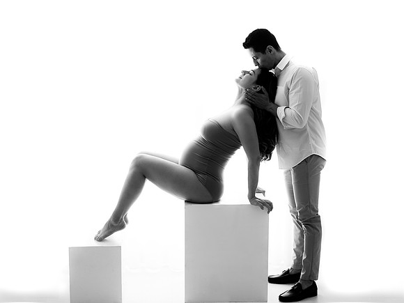Studio Maternity Photography Amsterdam : Zwangerschapsfotografie in de Studio Amsterdam